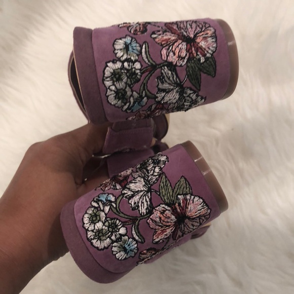 Suede slides ❤️ - Picture 4 of 5